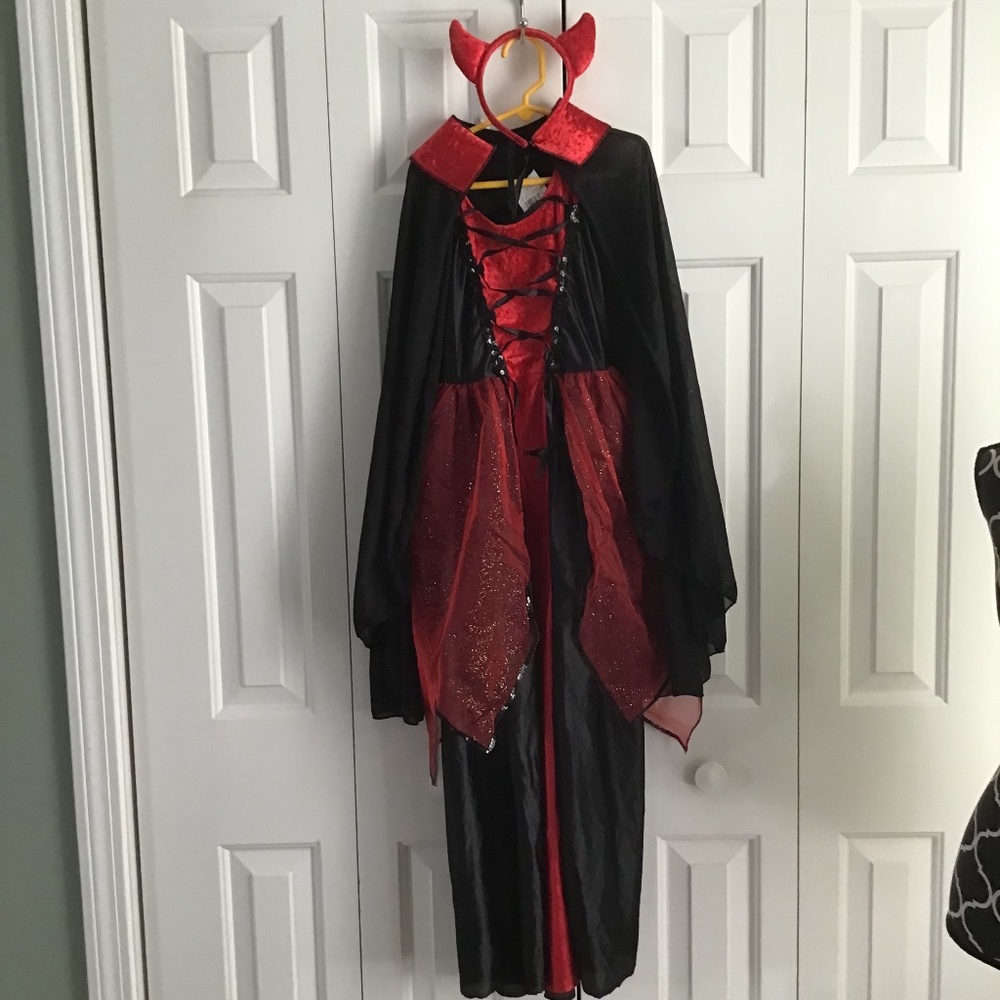 Deluxe Devil costume